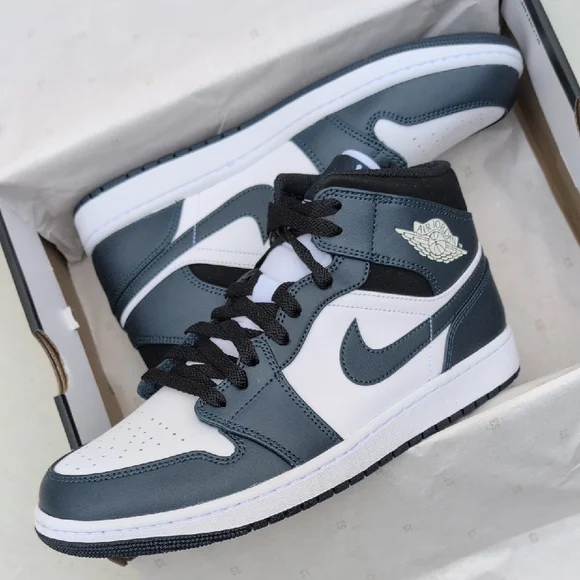 Jordan | Shoes | Nike Air Jordan Mid Armory Navy Mens Size  display picture 1